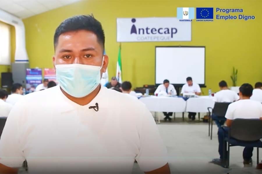 Entrega de certificados a 31 jóvenes beneficiados en la costa sur con el «Programa de actualización en automatización industrial»